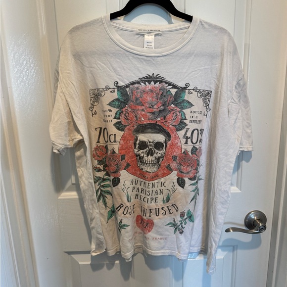 Urban Outfitters Tops - Urban Outfitters Skull & Rose Graphic Tee - White Red Green Print One Size